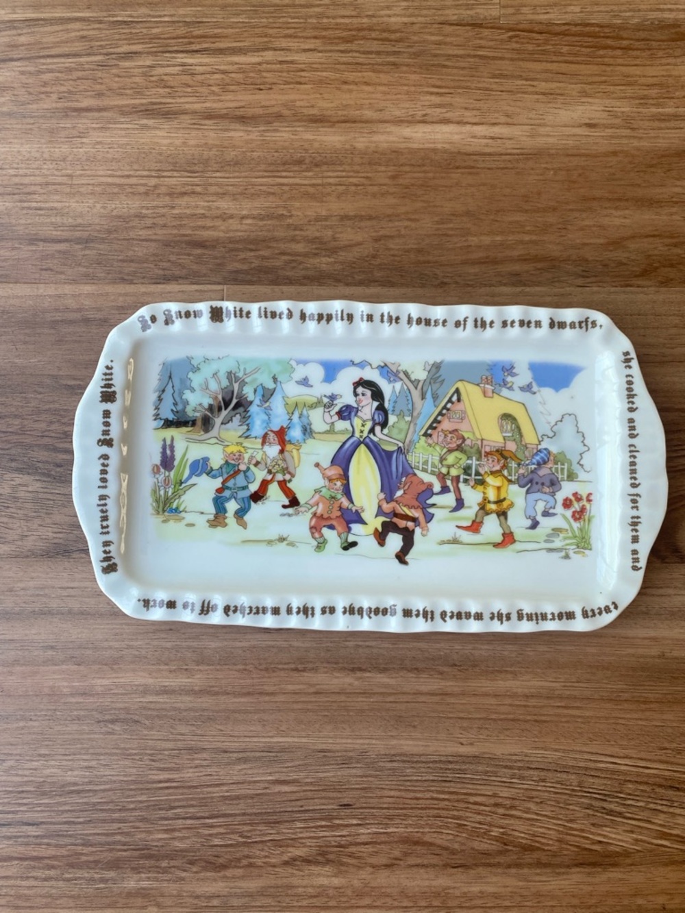 Ceramic Snow White & Seven Dwarfs Decorative Tray - Multicolor